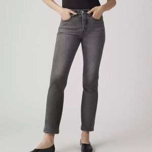 HOT RN 🔥 LEVI’S WEDGIE STRAIGHT ANKLE WOMEN'S JEANS WELL WORN BLACK